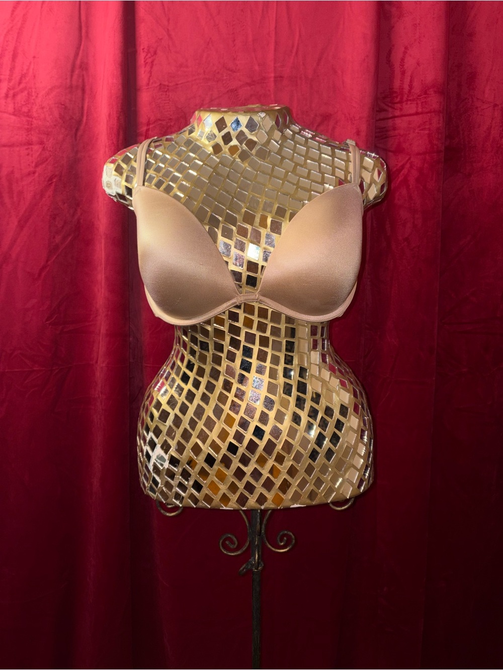 Victoria's Secret Beige Push-Up T-Shirt Bra
